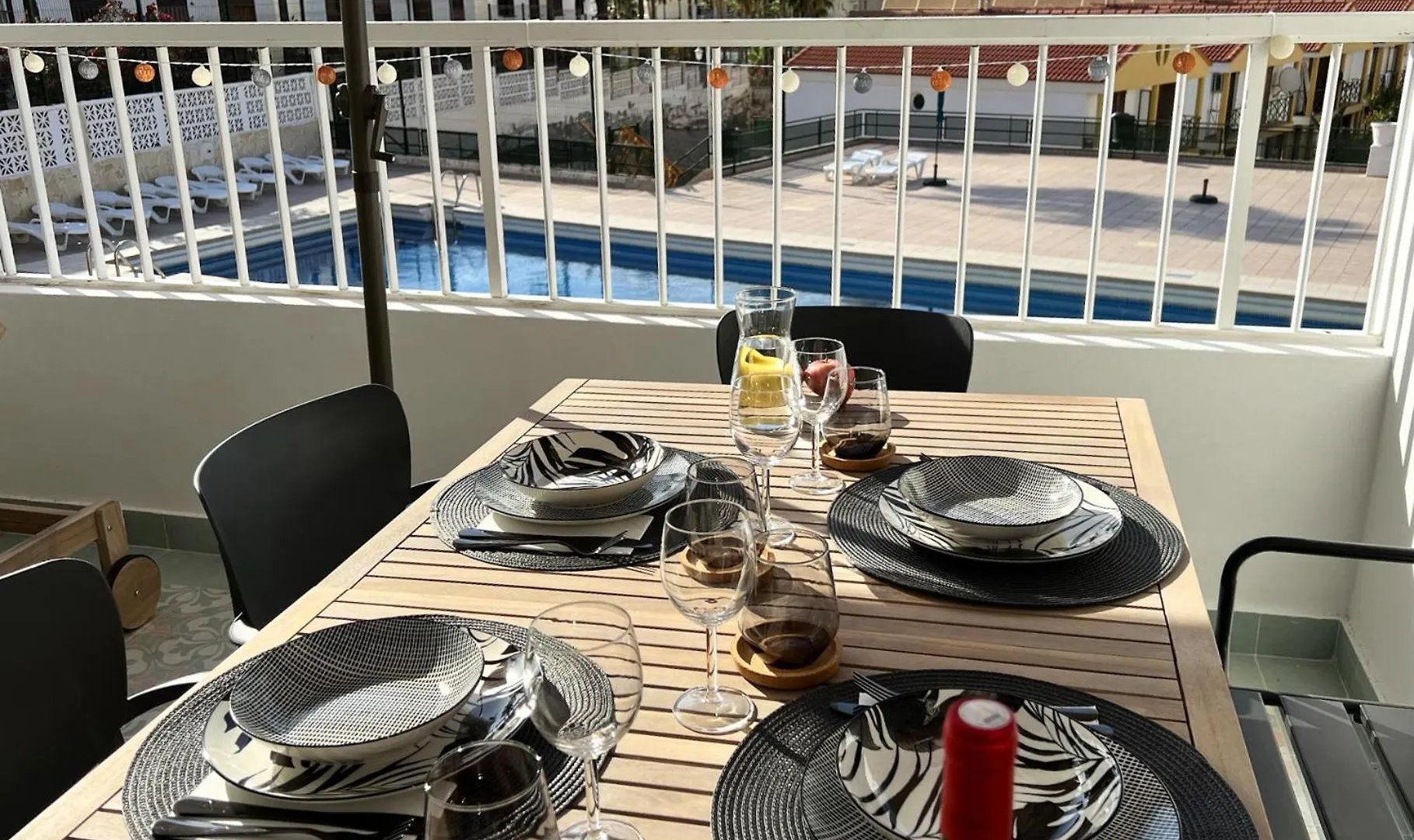 Patio Canario * Beach Escape / 2 Rooms, 2 Terraces & Pool Arona  Spain