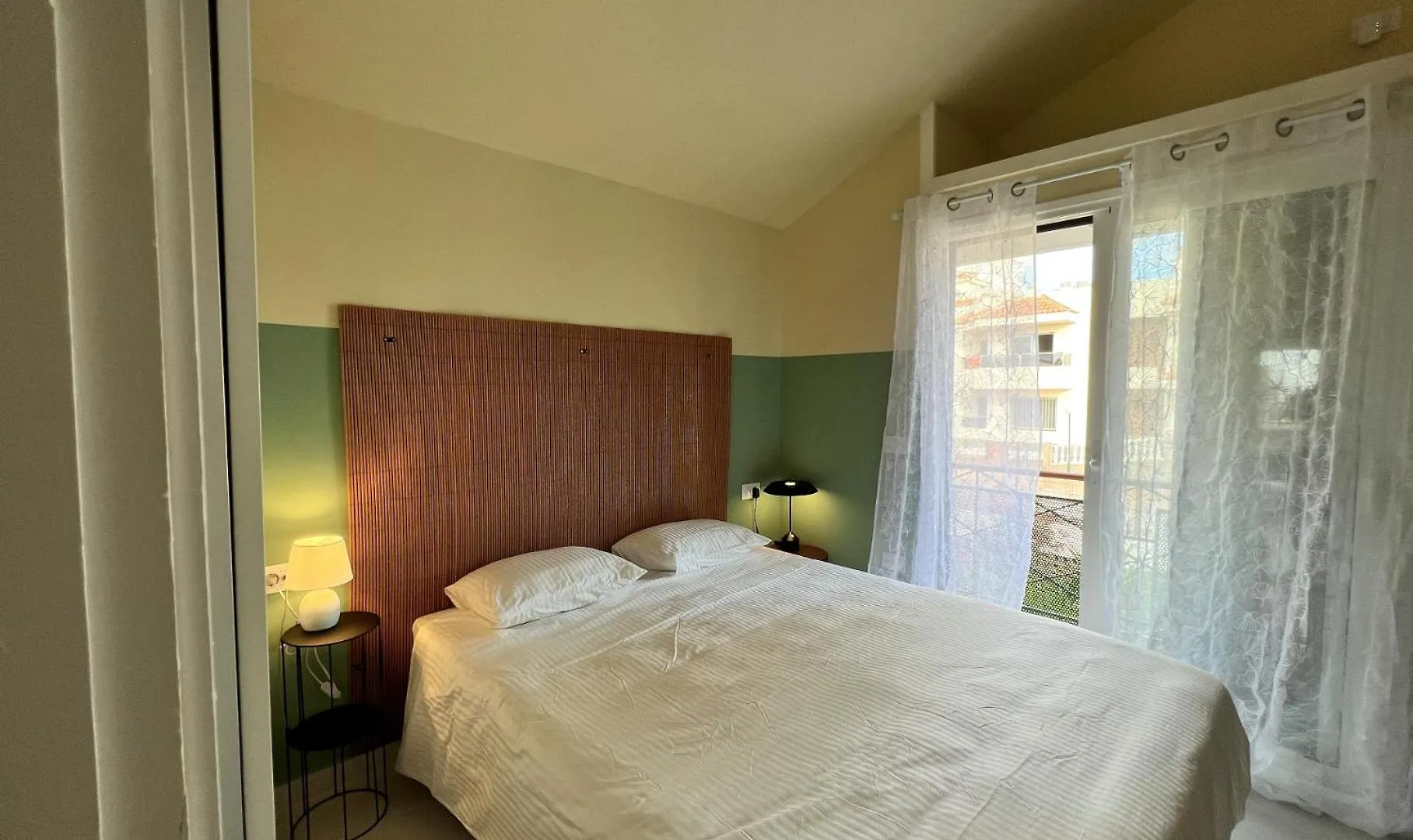 Patio Canario * Beach Escape / 2 Rooms, 2 Terraces & Pool Arona  Arona (Tenerife)