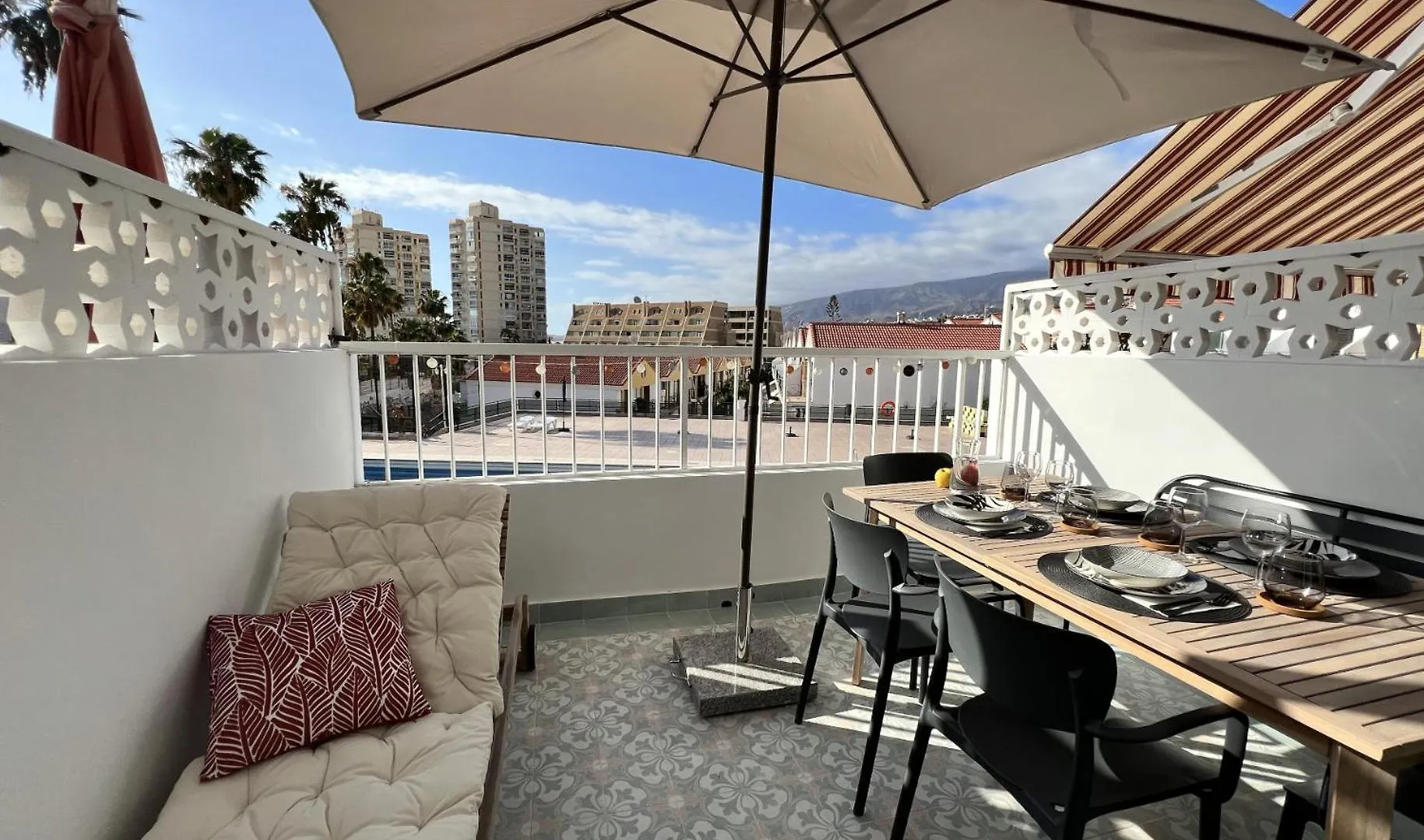 Patio Canario * Beach Escape / 2 Rooms, 2 Terraces & Pool Arona  Apartment Arona (Tenerife)